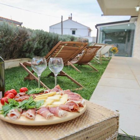 Eco Eclectic Villa With Pool Solin Exteriér fotografie